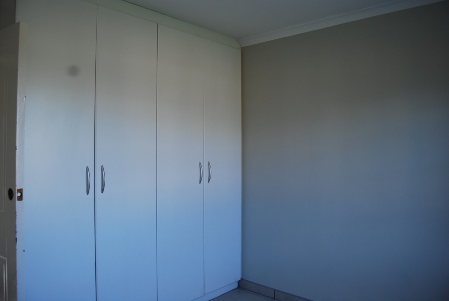 To Let 3 Bedroom Property for Rent in Lovemore Park Eastern Cape